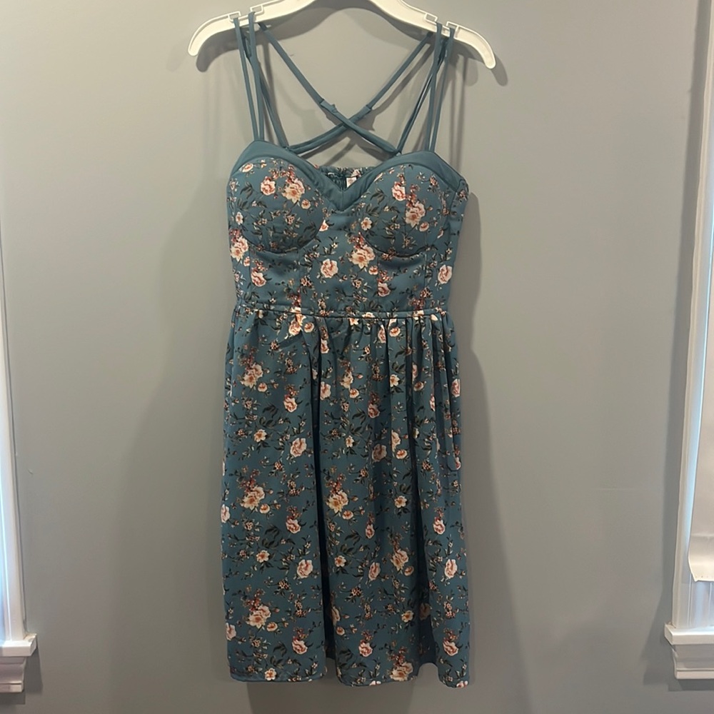 Juniors floral dress size small